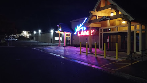 Bowling Alley «Mt Hood Lanes», reviews and photos, 2311 E Powell Blvd, Gresham, OR 97080, USA