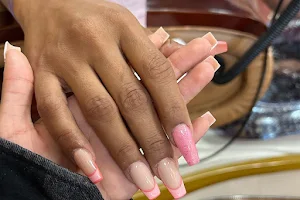 L' Amour Nails & Spa image