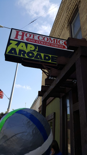 Hot Comics & Collectibles, 224 Broadway St S, Jordan, MN 55352, USA, 
