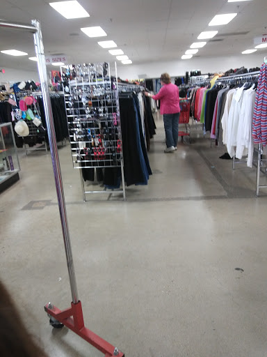 Thrift Store «The Salvation Army Family Store & Donation Center», reviews and photos, 1035 E Rand Rd, Arlington Heights, IL 60004, USA
