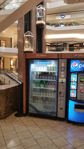 Shopping Mall «Stamford Town Center», reviews and photos, 100 Greyrock Pl, Stamford, CT 06901, USA