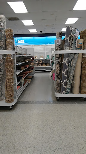 Clothing Store «Ross Dress for Less», reviews and photos, 30 Malphrus Rd, Bluffton, SC 29910, USA