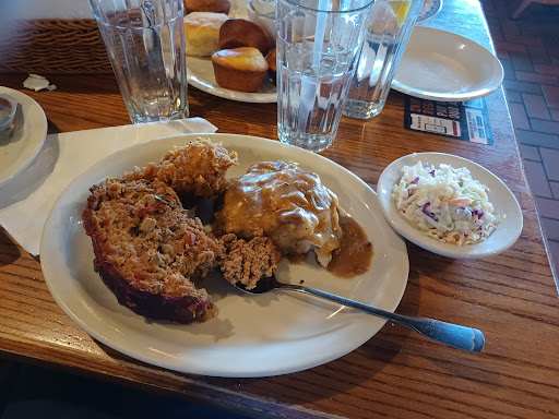 American Restaurant «Cracker Barrel Old Country Store», reviews and photos, 1511 Riverboat Center Dr, Joliet, IL 60431, USA