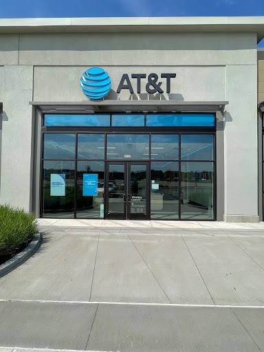 AT&T Authorized Retailer, 90 Middlesex Turnpike, Burlington, MA 01803, USA, 