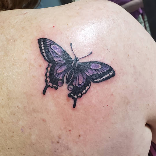 Tattoo Shop «La Rue Tattoo Inc.», reviews and photos, 351 N Central Ave, Umatilla, FL 32784, USA