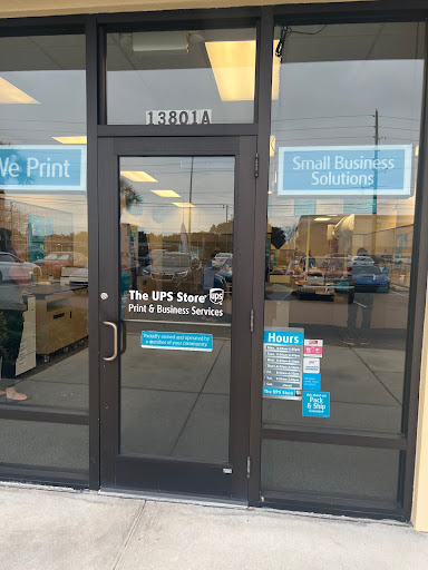 Shipping and Mailing Service «The UPS Store», reviews and photos, 13801 Walsingham Rd a, Largo, FL 33774, USA