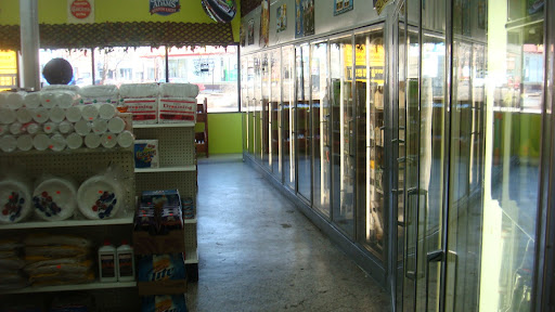 Liquor Store «Irving Park Liquor Store», reviews and photos, 3976 N Elston Ave, Chicago, IL 60618, USA