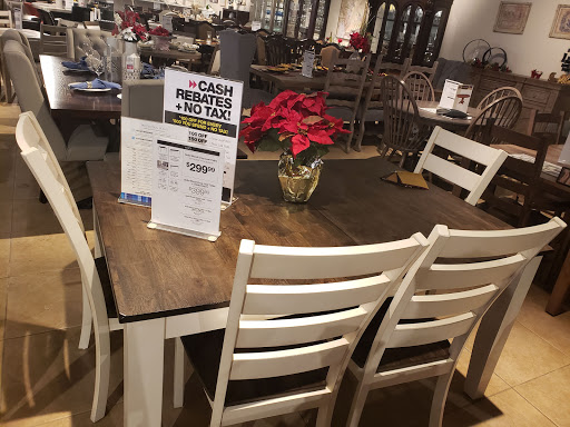 Furniture Store «Gardner-White Furniture», reviews and photos, 7680 Telegraph Rd, Taylor, MI 48180, USA