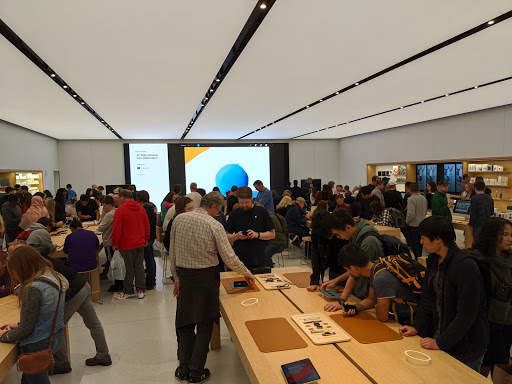 Computer Store «Apple Mall of America», reviews and photos, 132 South Avenue, Bloomington, MN 55425, USA