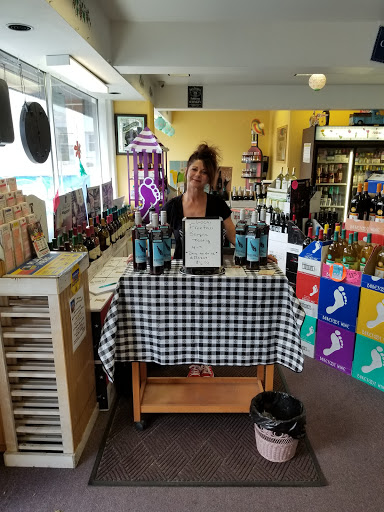 Liquor Store «Poughkeepsie Wines & Liquor», reviews and photos, 701 Main St, Poughkeepsie, NY 12601, USA