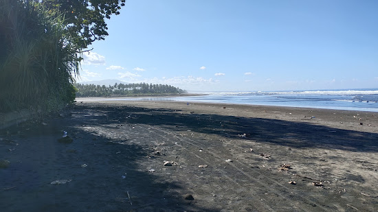 Pekutatan Beach