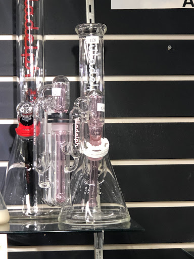 Tobacco Shop «Northern Lights 2», reviews and photos, 270 Enfield St, Enfield, CT 06082, USA