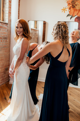 Bridal Shop «Dress Gallery Bridal & Prom Shop», reviews and photos, 1005 W Douglas Ave, Wichita, KS 67213, USA