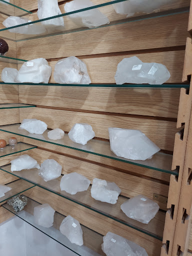 Rock Shop «Back Country Jewelry Rocks», reviews and photos, 157 Sacramento St # B, Auburn, CA 95603, USA