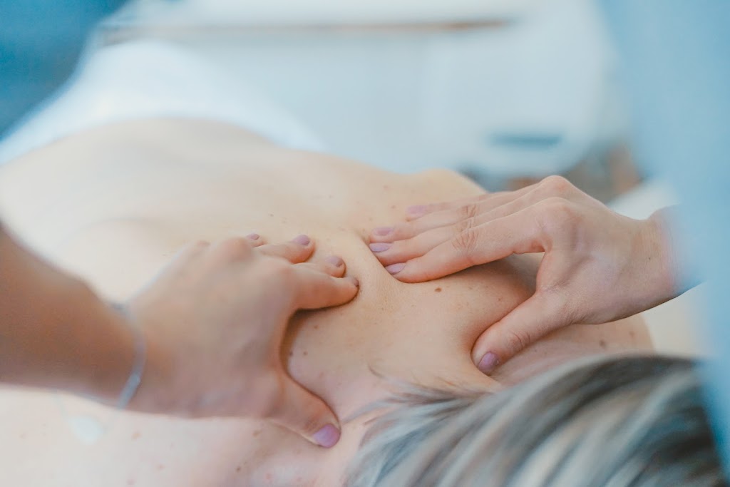 Mom Needs A Massage: Tension Headache and Stress Relief for Women 60451