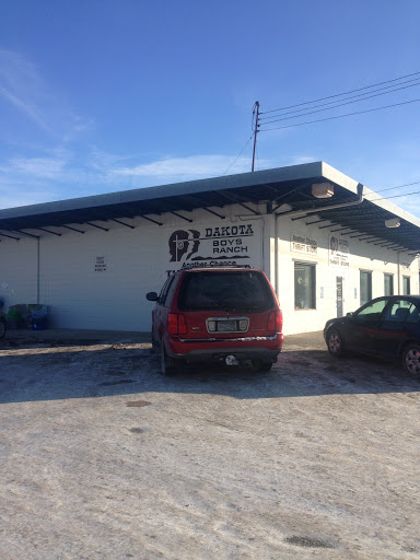 Thrift Store «Dakota Boys and Girls Ranch Thrift Store», reviews and photos, 1001 4th Ave N, Fargo, ND 58102, USA