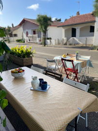 Atmosphère du Restaurant Yaya Café à Vieux-Boucau-les-Bains - n°1