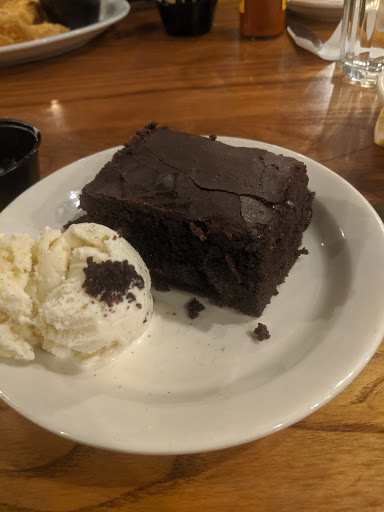 American Restaurant «Cracker Barrel Old Country Store», reviews and photos, 6055 Som Center Rd, Willoughby, OH 44094, USA