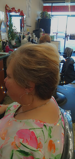 Beauty Salon «Hair Station», reviews and photos, Hair Station, 1622 Fort Campbell Blvd, Clarksville, TN 37042, USA