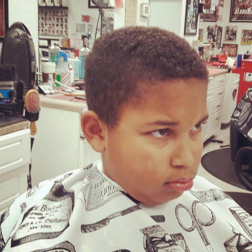 Barber Shop «Five Star Barber Shop», reviews and photos, 12623 S Meridian, Puyallup, WA 98373, USA