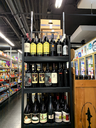 Liquor Store «Fort Point Market», reviews and photos, 369 Congress St, Boston, MA 02210, USA