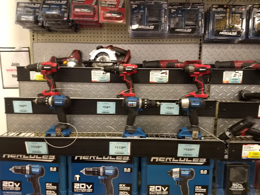 Hardware Store «Harbor Freight Tools», reviews and photos, 4600 Stadium Dr, Kalamazoo, MI 49008, USA