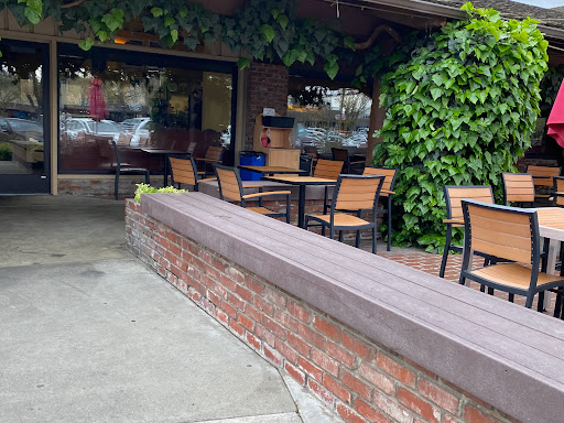 Shopping Mall «Fig Garden Village Shopping Center», reviews and photos, 790 W Shaw Ave, Fresno, CA 93704, USA