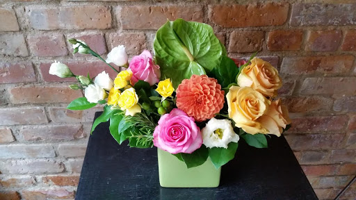 Florist «Fly Me to The Moon Florists», reviews and photos, 47 N Broadway, Yonkers, NY 10701, USA