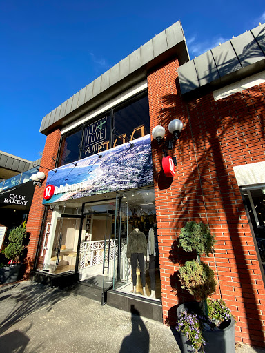 Sportswear Store «lululemon», reviews and photos, 7835 Girard Ave, La Jolla, CA 92037, USA
