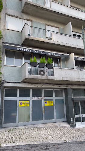 Instituto De Beleza Natacha Lda