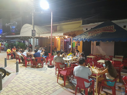 Ágora Restaurante y Disco-Bar - Cra. 5 #12-29, Apulo, Cundinamarca, Colombia