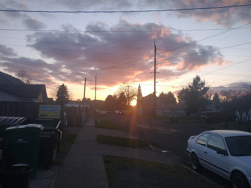 Grocery Store «Ninth Street Grocery», reviews and photos, 1210 E 9th St, Newberg, OR 97132, USA