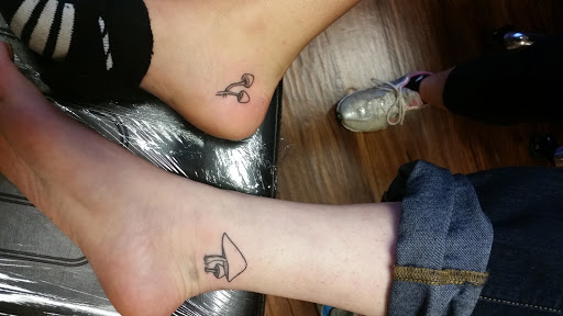 Tattoo Shop «Color Theory Tattoo», reviews and photos, 1047 E St Charles Rd, Lombard, IL 60148, USA