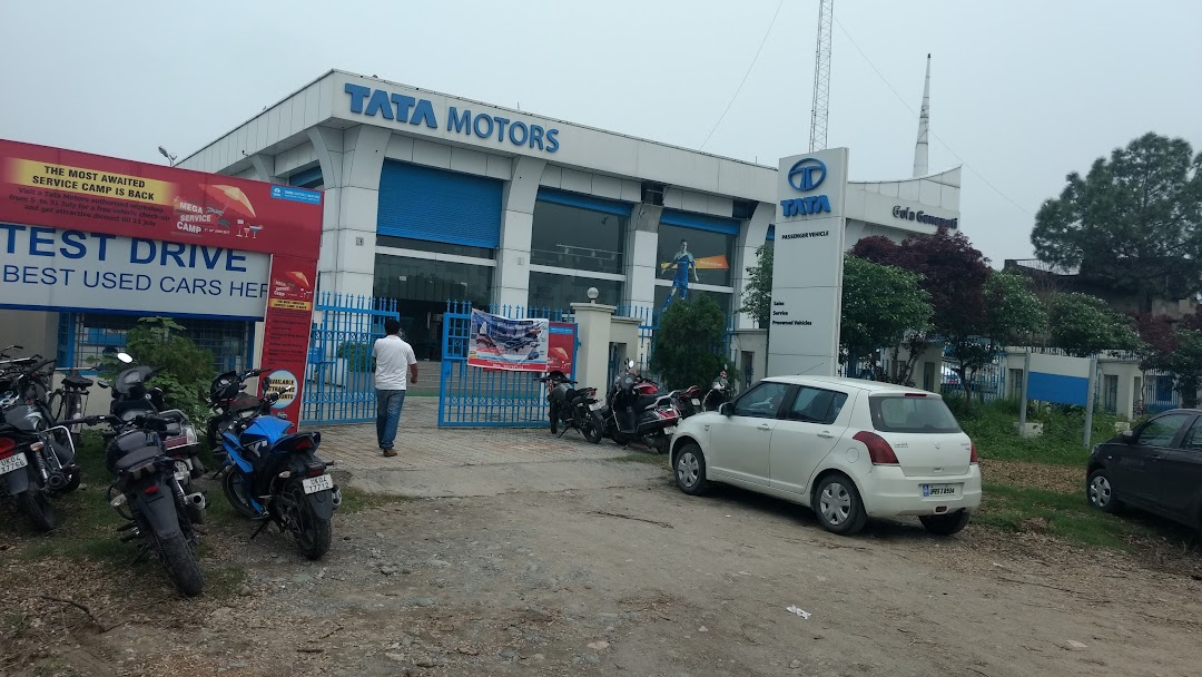 Tata Motors Cars Showroom - Gola Ganapati Motors, Barielly Road