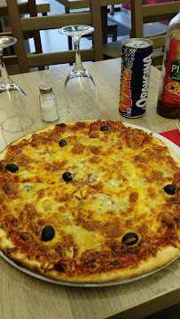 Plats et boissons du Pizzeria Capriccio Pizza Artigues à Artigues-près-Bordeaux - n°18