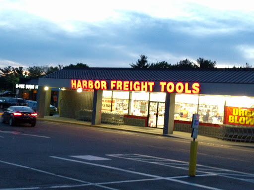 Harbor Freight Tools, 675 US-1 #15, Iselin, NJ 08830, USA, 