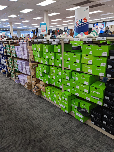 Shoe Store «Rack Room Shoes», reviews and photos, 2809 Battleground Ave, Greensboro, NC 27455, USA