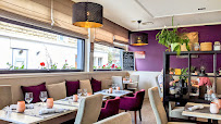 Atmosphère du Le Restaurant @ Hôtel Restaurant Logis La Coupe D'or Lisieux - n°3