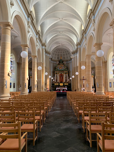Église Saints-Pierre-et-Paul de Bouillon à Bouillon