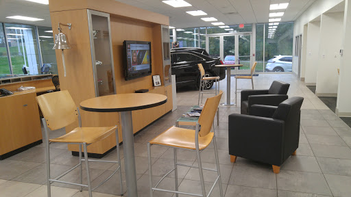 Ford Dealer «Hopkins Ford of Elgin», reviews and photos, 1045 E Chicago St, Elgin, IL 60120, USA