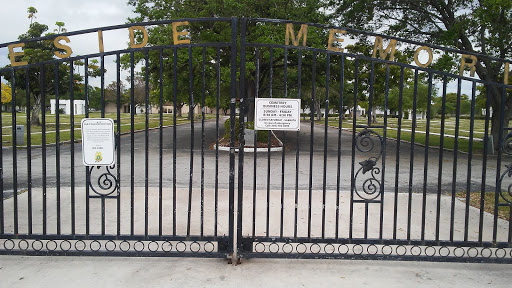 Memorial Park «Lakeside Memorial Park», reviews and photos, 10301 NW 25th St, Miami, FL 33172, USA