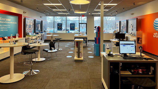Cell Phone Store «Spring Mobile AT&T Authorized Retailer», reviews and photos, 1095 Kennedy Rd #7a, Windsor, CT 06095, USA