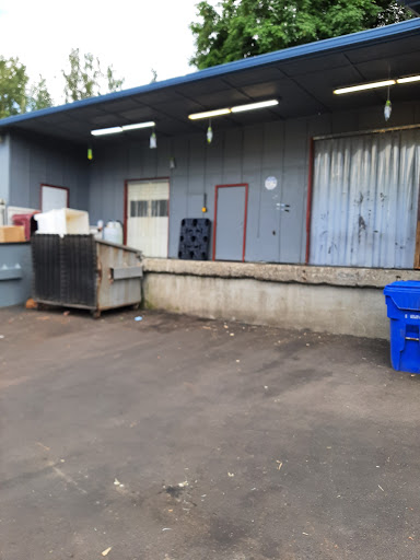 Sporting Goods Store «Oregon City Sporting Goods Inc», reviews and photos, 1010 Main St, Oregon City, OR 97045, USA