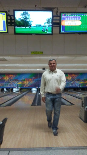 Bowling Alley «Brunswick Zone Woodridge», reviews and photos, 1555 75th St, Woodridge, IL 60517, USA