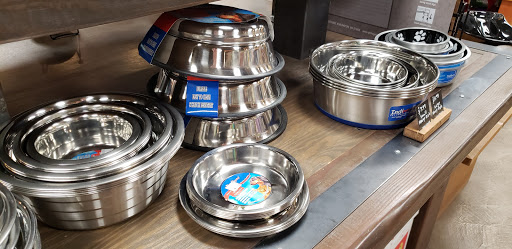 Pet Supply Store «Mud Bay», reviews and photos, 2410 Harrison Ave NW, Olympia, WA 98502, USA