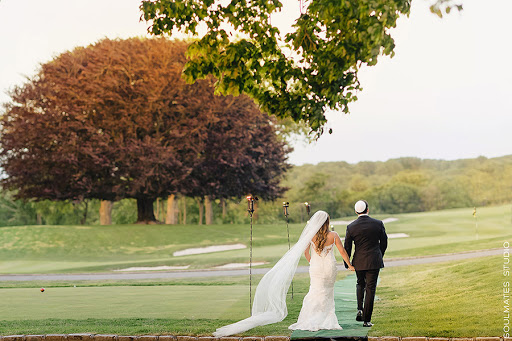 Golf Course «Fresh Meadow Country Club», reviews and photos, 255 Lakeville Rd, Lake Success, NY 11020, USA