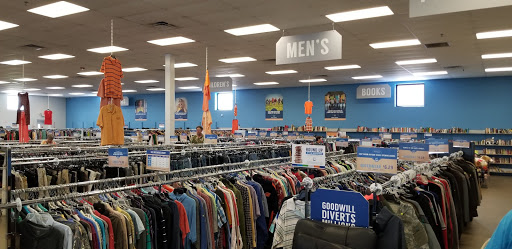 Donations Center «Goodwill», reviews and photos