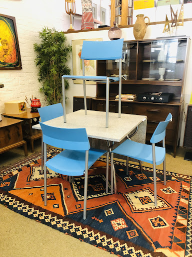 Used Furniture Store «Furniture Lounge», reviews and photos, 11 E University Ave, Champaign, IL 61820, USA