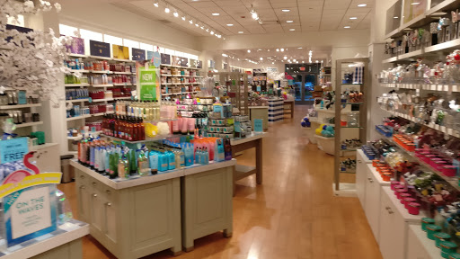 Beauty Supply Store «Bath & Body Works», reviews and photos, 293 Main St, Exton, PA 19341, USA
