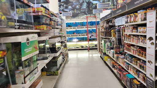 Pet Supply Store «PetSmart», reviews and photos, 1390 N Dupont Hwy, Dover, DE 19901, USA